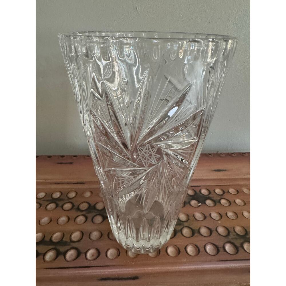 Heavy Clear Cut Crystal Vase 9.75” Starburst Fan Pattern Flared Rim Decor